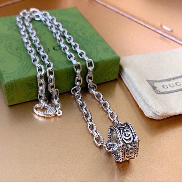 Gucci Silver Pendant Chain Necklace - Picture 2 of 9